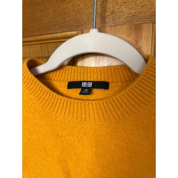 Uniqlo Girls XS Ribbed Knit Wool Sweater - Mustard Yellow Mock Neck - Picture 4 of 7